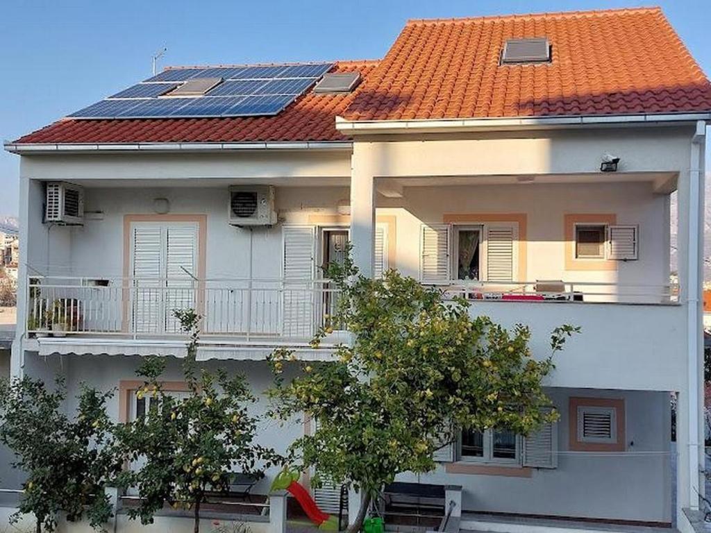 Apartments with parking space Stobrec, Split - 21820