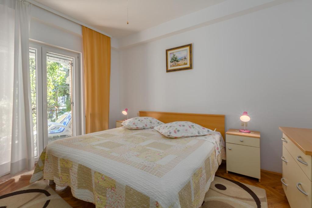 Posteľ alebo postele v izbe v ubytovaní Apartments with a parking space Porec - 2216