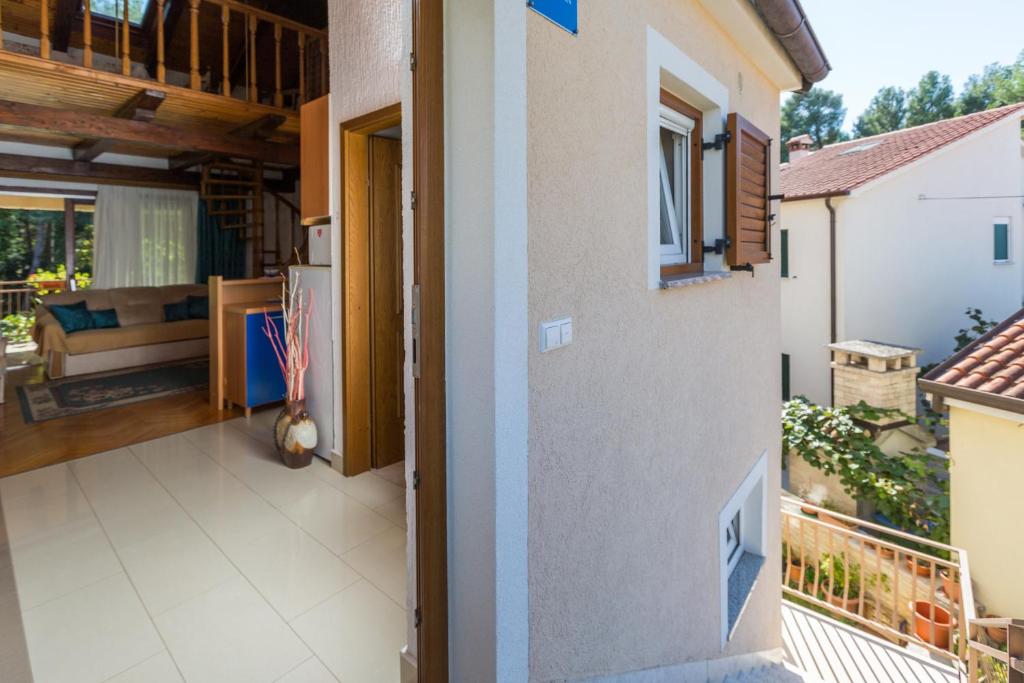 Budova, v ktorej sa apartmán nachádza