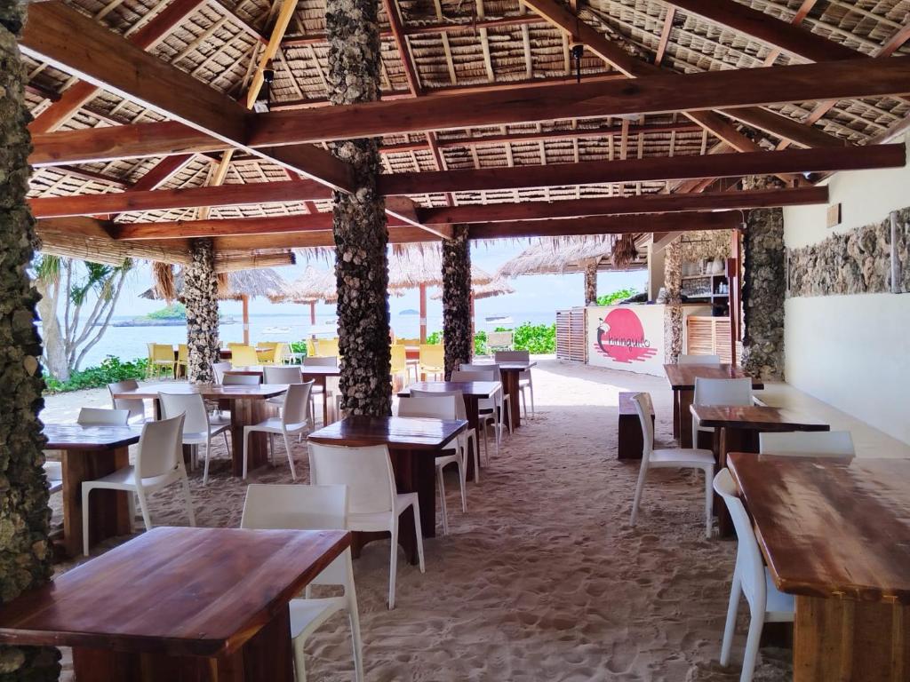 Restaurace v ubytování Tepanee Beach Resort