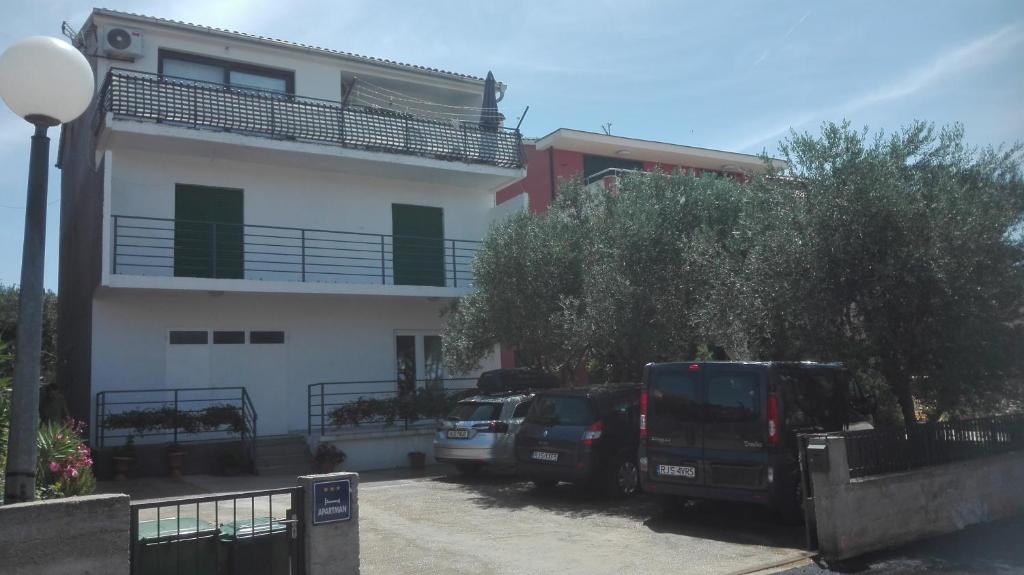 Apartments with parking space Brodarica, Sibenik - 21888