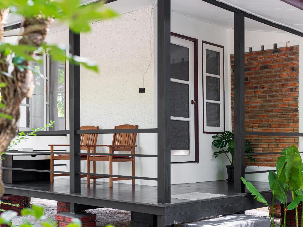 Sand Beach Bungalow - 13