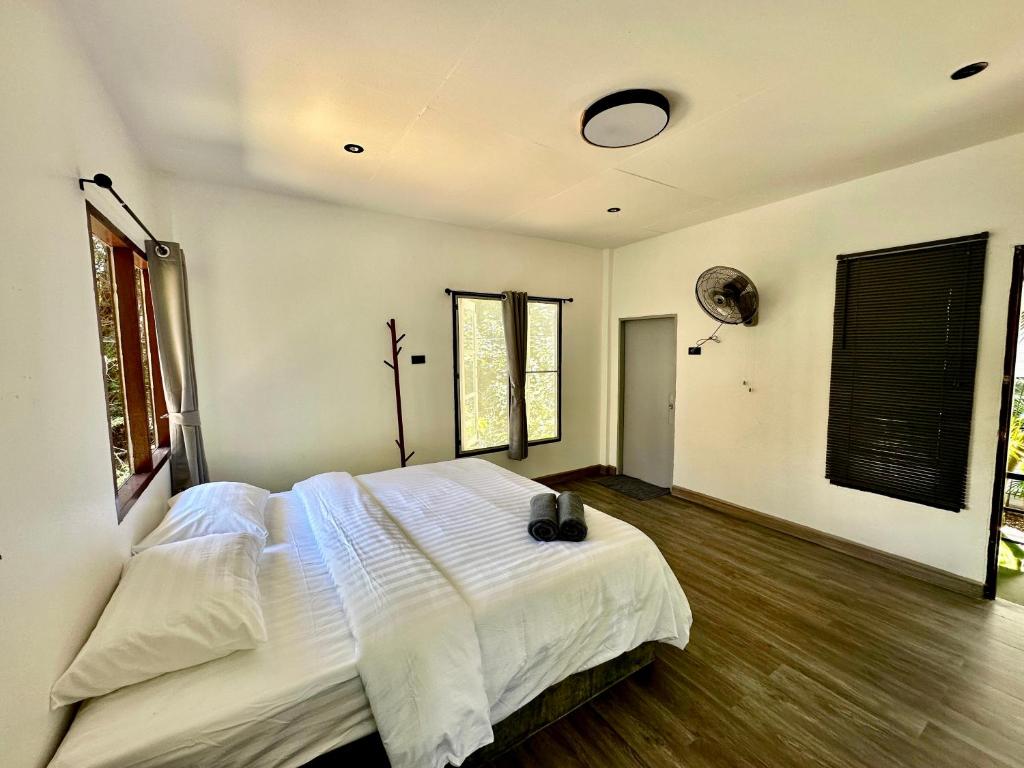 Sand Beach Bungalow - 2