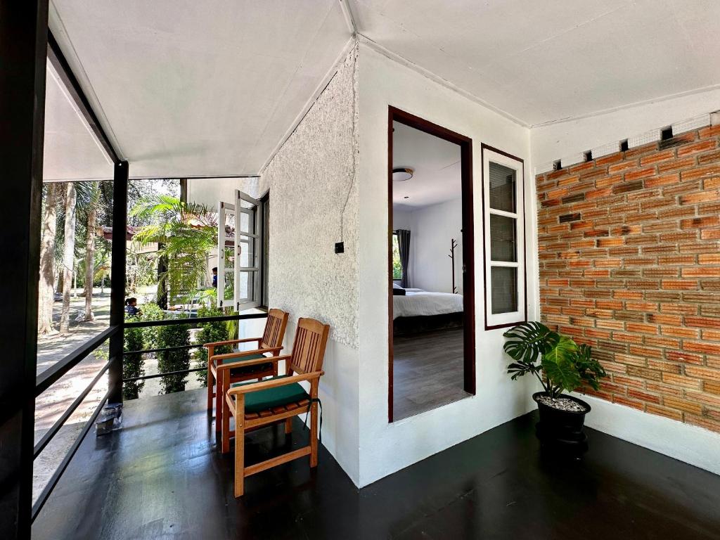 Sand Beach Bungalow - 9