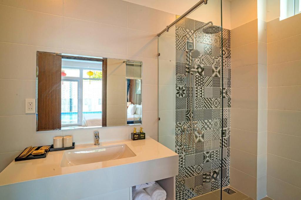 White House Central Villa - 1