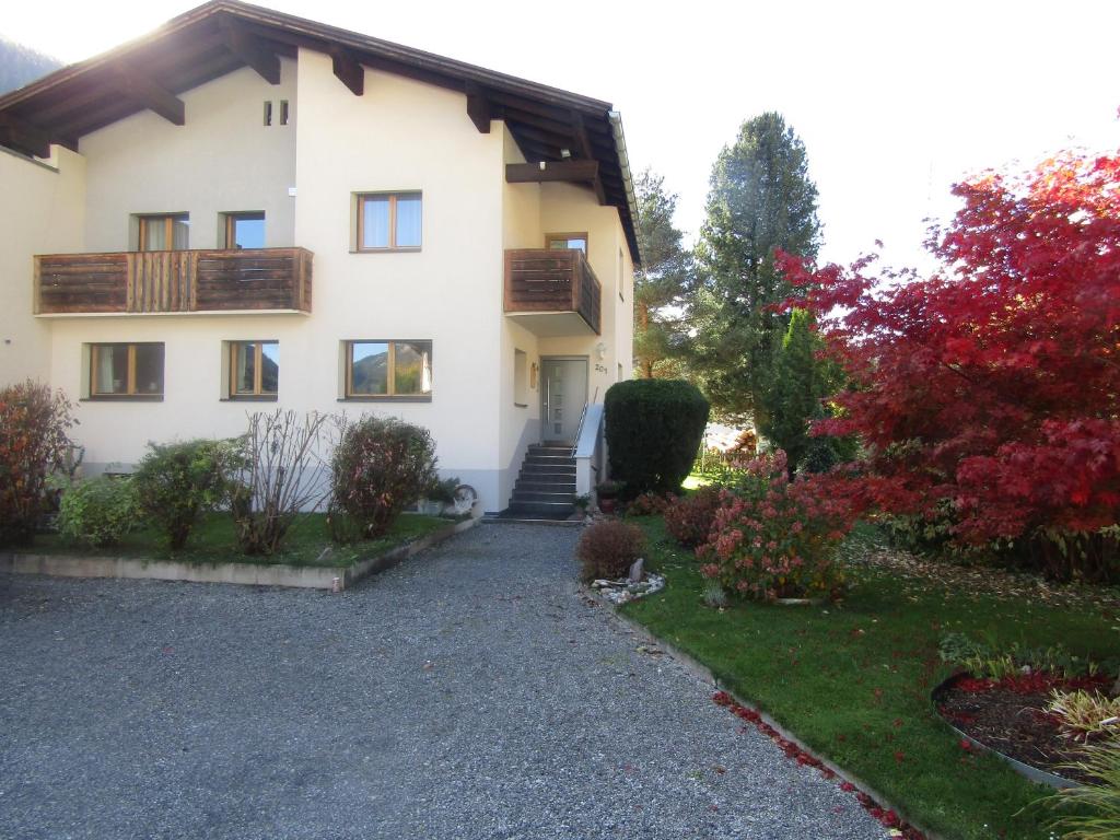 a house with a pathway in front of it at Haus Christopherus in Pettneu am Arlberg