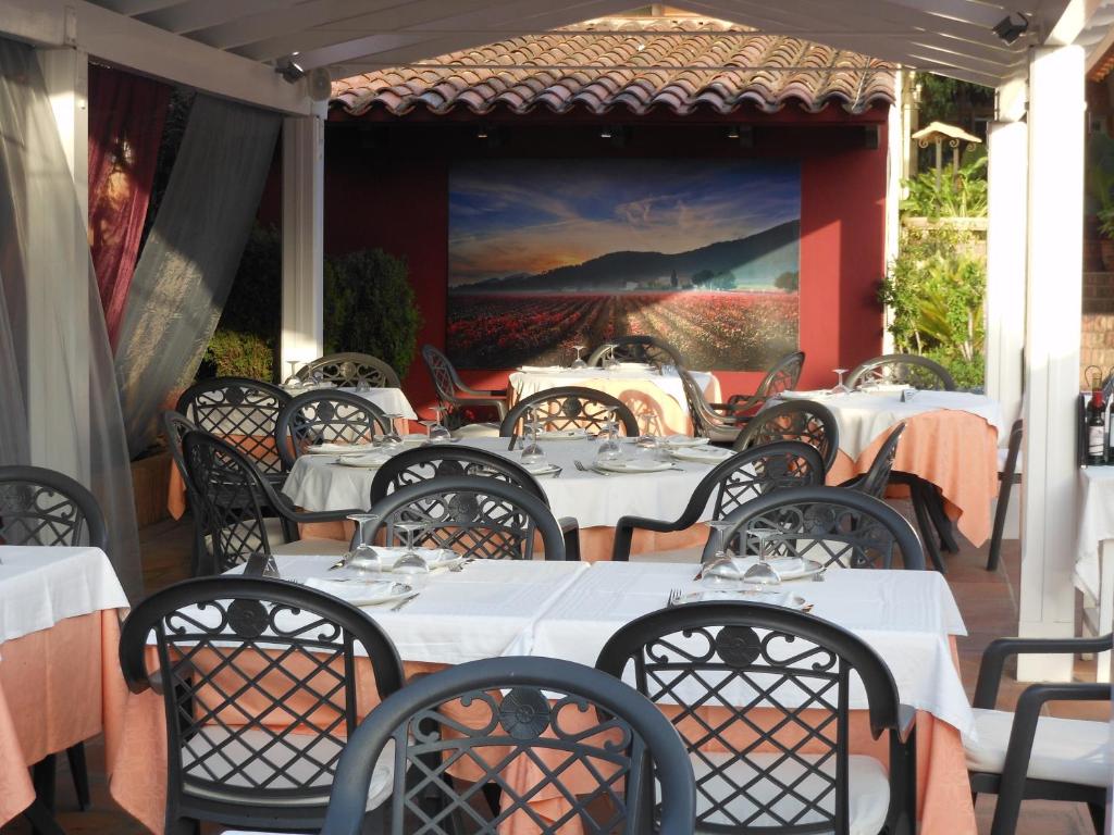Posezení v ubytování Hostal Can Pou