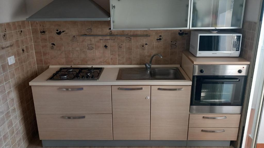 A kitchen or kitchenette at CasaLory