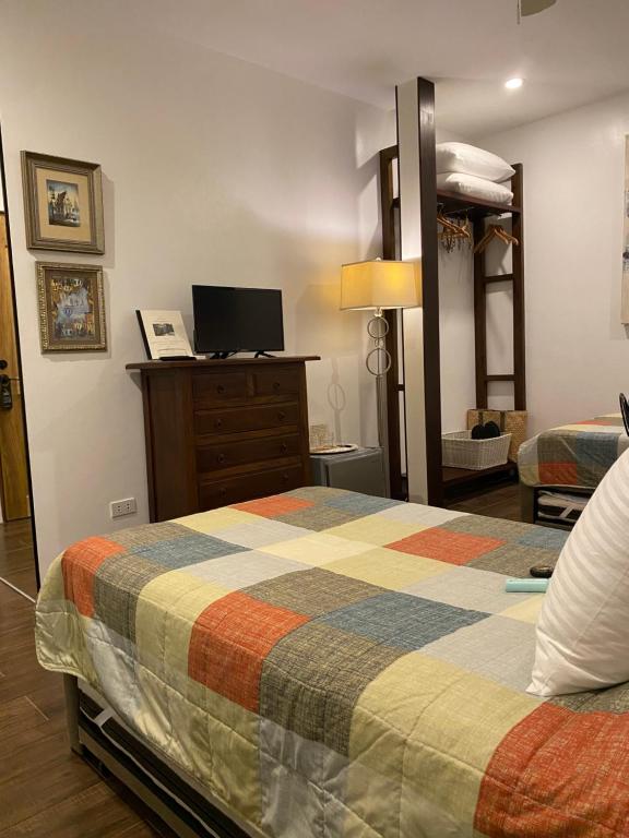 Balai Benedicere Bed & Breakfast - Deluxe Double Or Twin Room With Pool Access