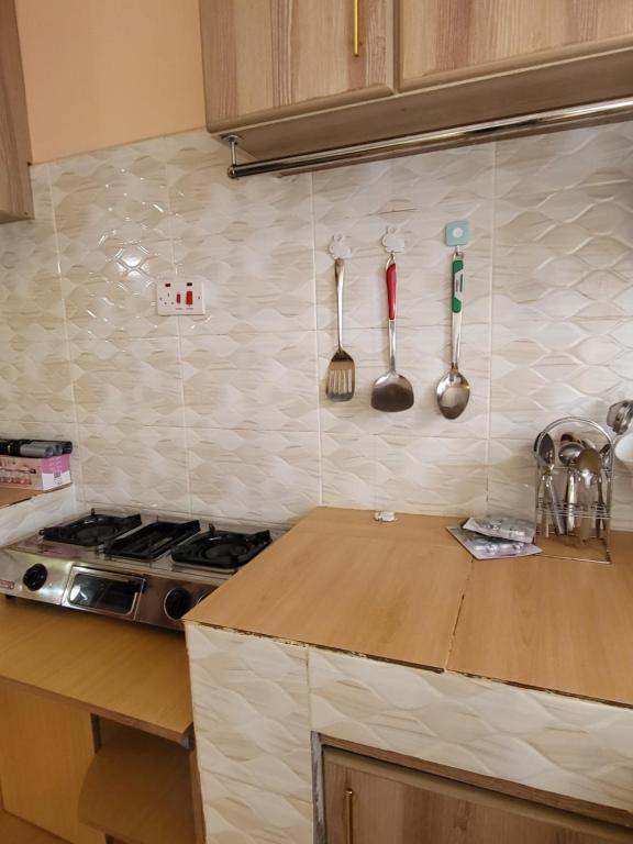 Kuchyň nebo kuchyňský kout v ubytování G&G Executive Homes Pipeline Nakuru