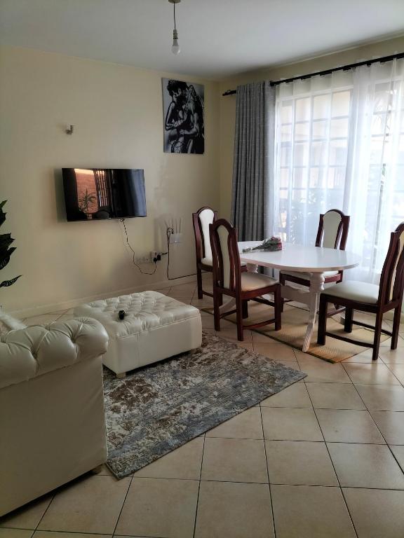 Johari Suites and Shared Studio Westlands - One-Bedroom Apartment