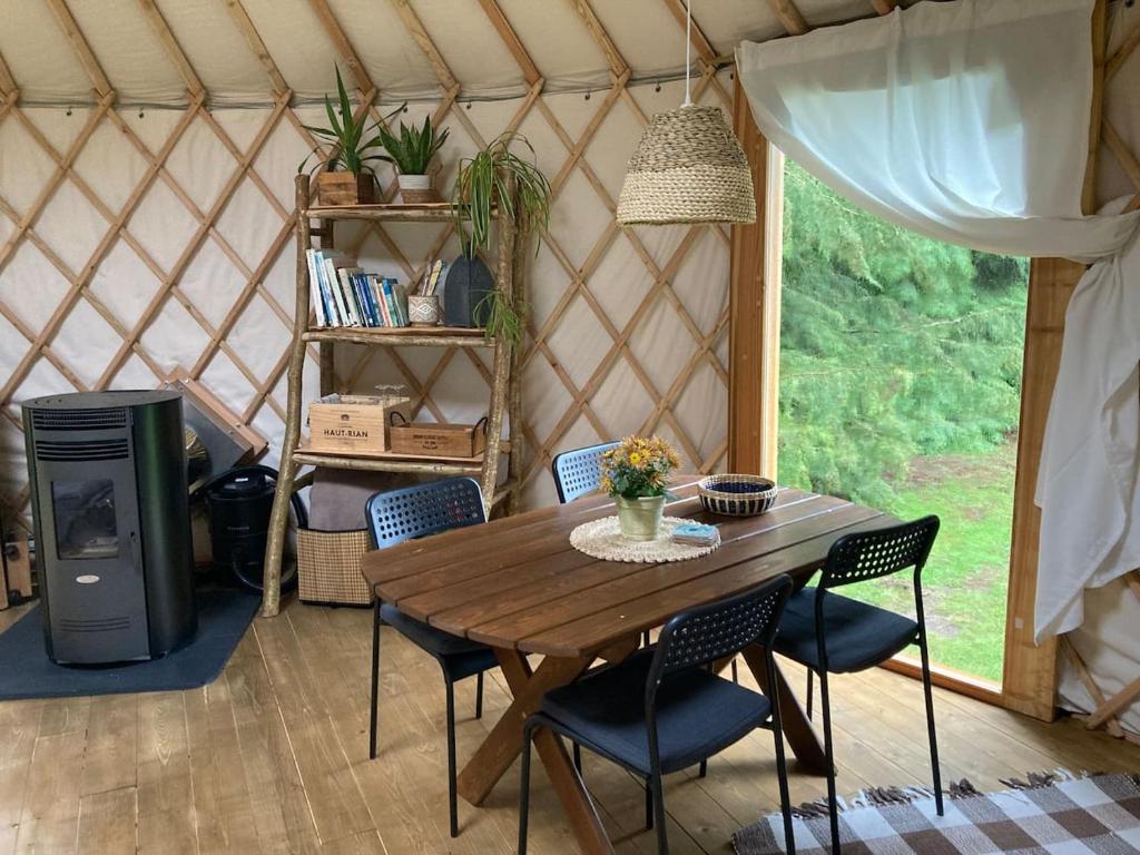 Foto dalla galleria di Aughavannagh Yurt Glamping a Aughrim