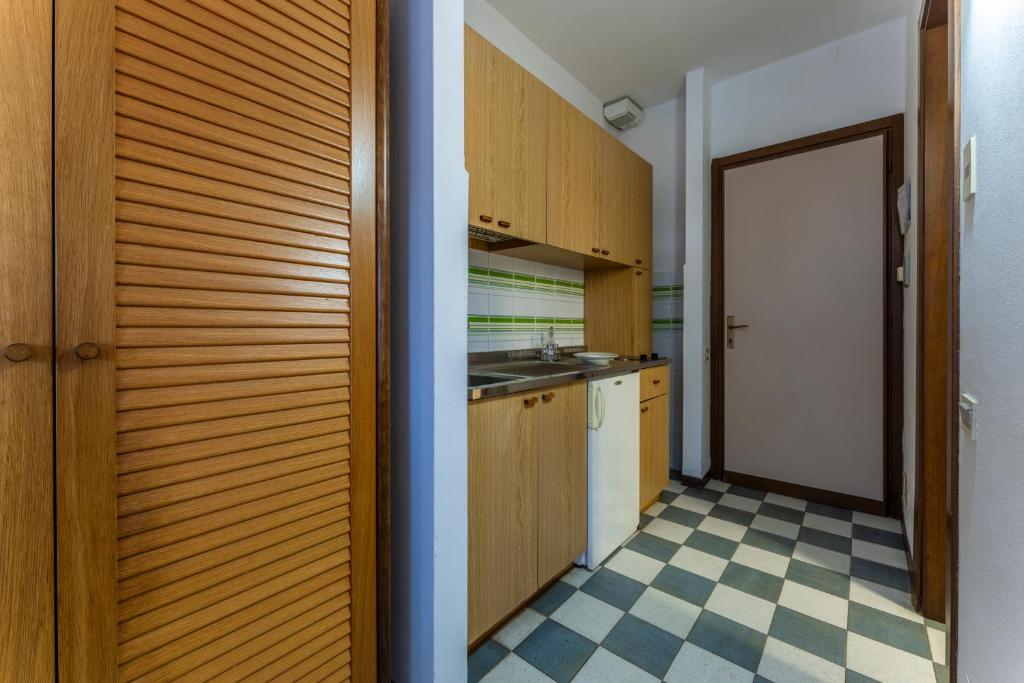 Kuchyň nebo kuchyňský kout v ubytování Giannella Beach Residence Apartment