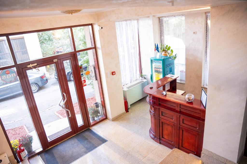 Kuchyň nebo kuchyňský kout v ubytování Hotel Cantemir