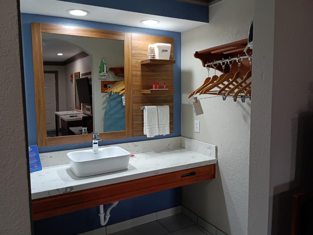 Fotografie z fotogalerie ubytování Americas Best Value Inn & Suites-Alvin/Houston v destinaci Alvin