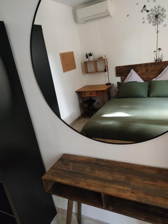 Postel nebo postele na pokoji v ubytování OLIVE & SAFRAN