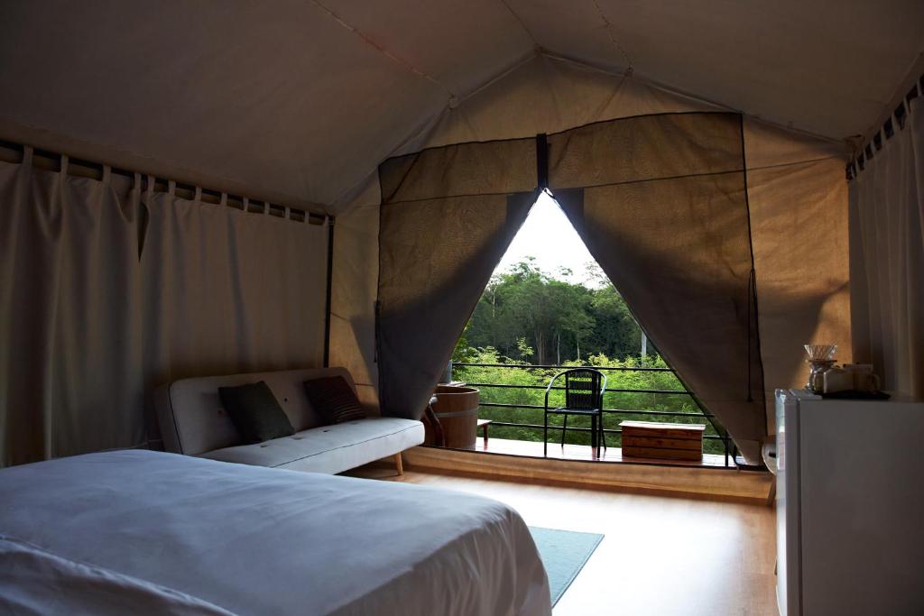 NUYU Khaoyai - Tenda Deluxe Con Vista Sul Lago
