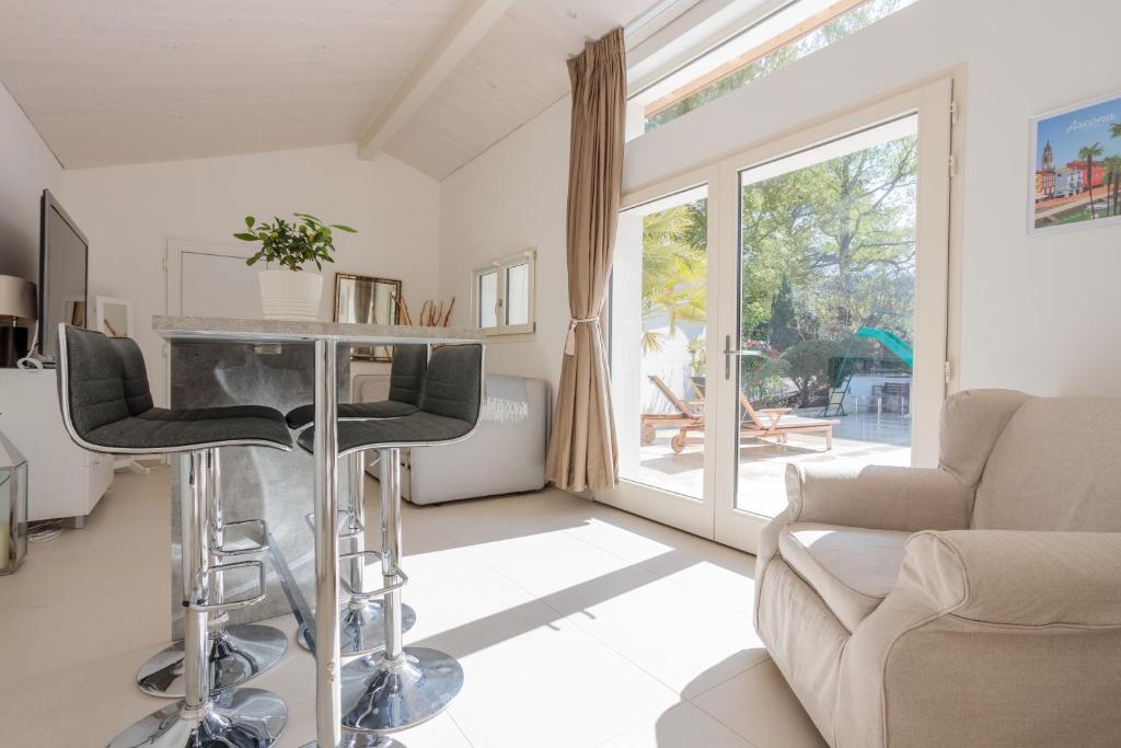TV a/nebo společenská místnost v ubytování Residence Mont-Blanc Poolhouse