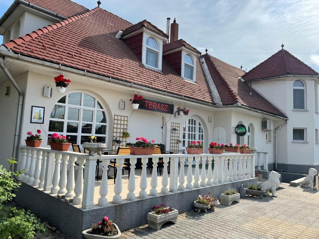 SunGarden Vendégház 3599 Sajószöged, Vasút út 67 kép - 1