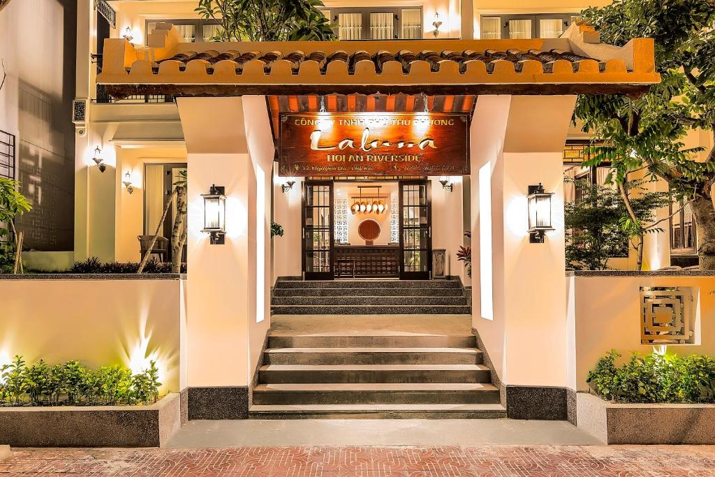 Façana o entrada de Laluna Hoi An Riverside Hotel & Spa