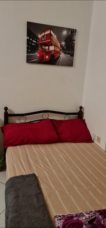 Postel nebo postele na pokoji v ubytování Happy nights