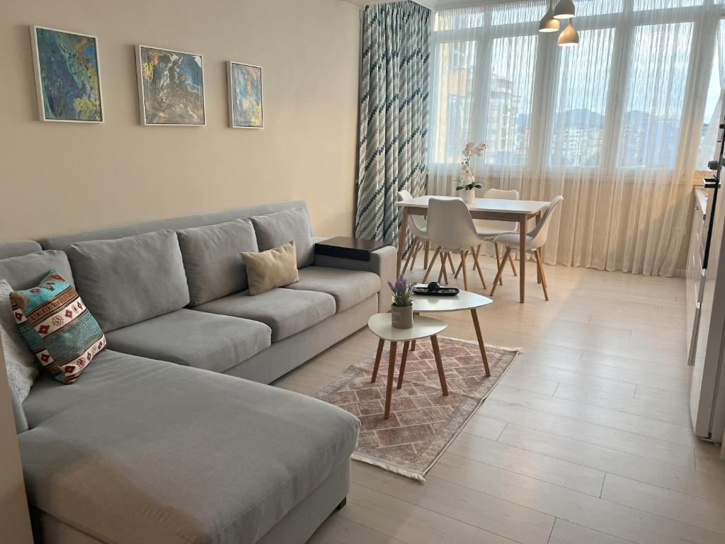 Grand New Bazaar Apartment - Imazhi 7