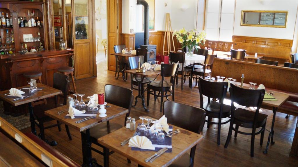 Restaurace v ubytování Hotel du Saumon