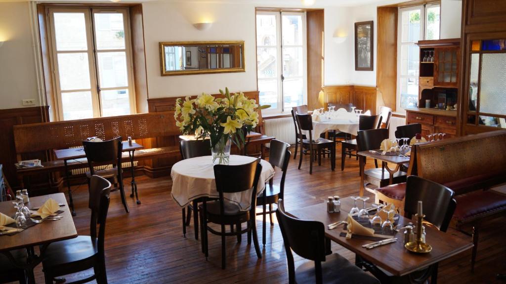 Restaurace v ubytování Hotel du Saumon