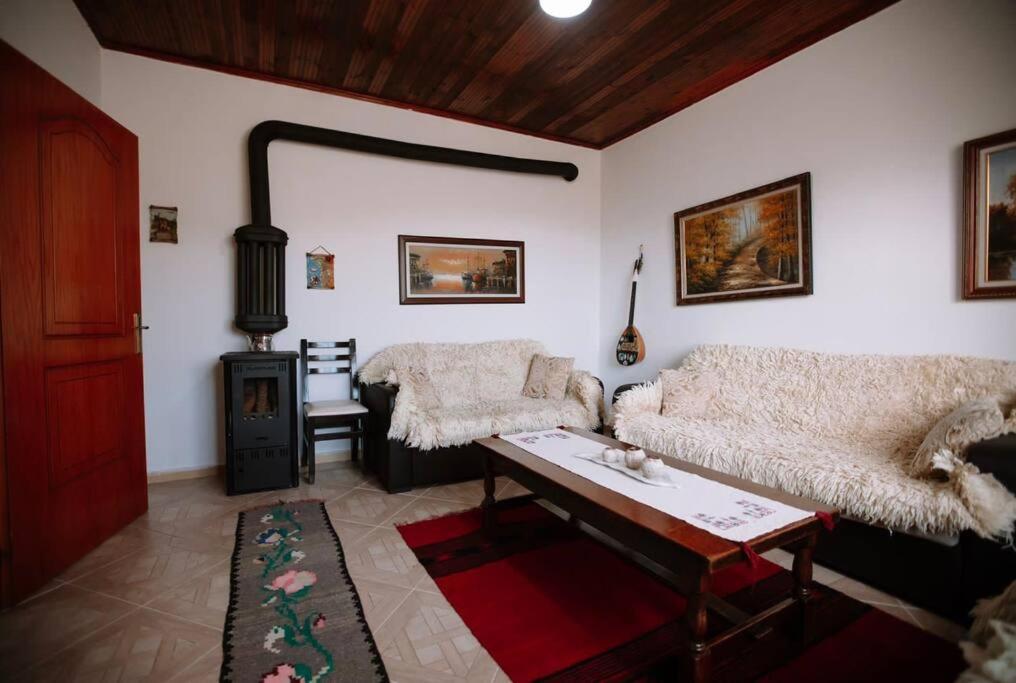 Mountain Villa in Zall Dardhe - Image 5