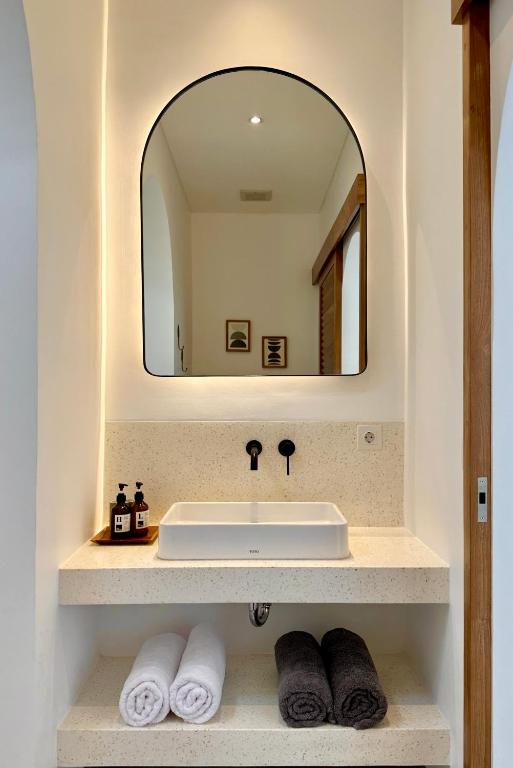 The Suites by The Young Villas - 11