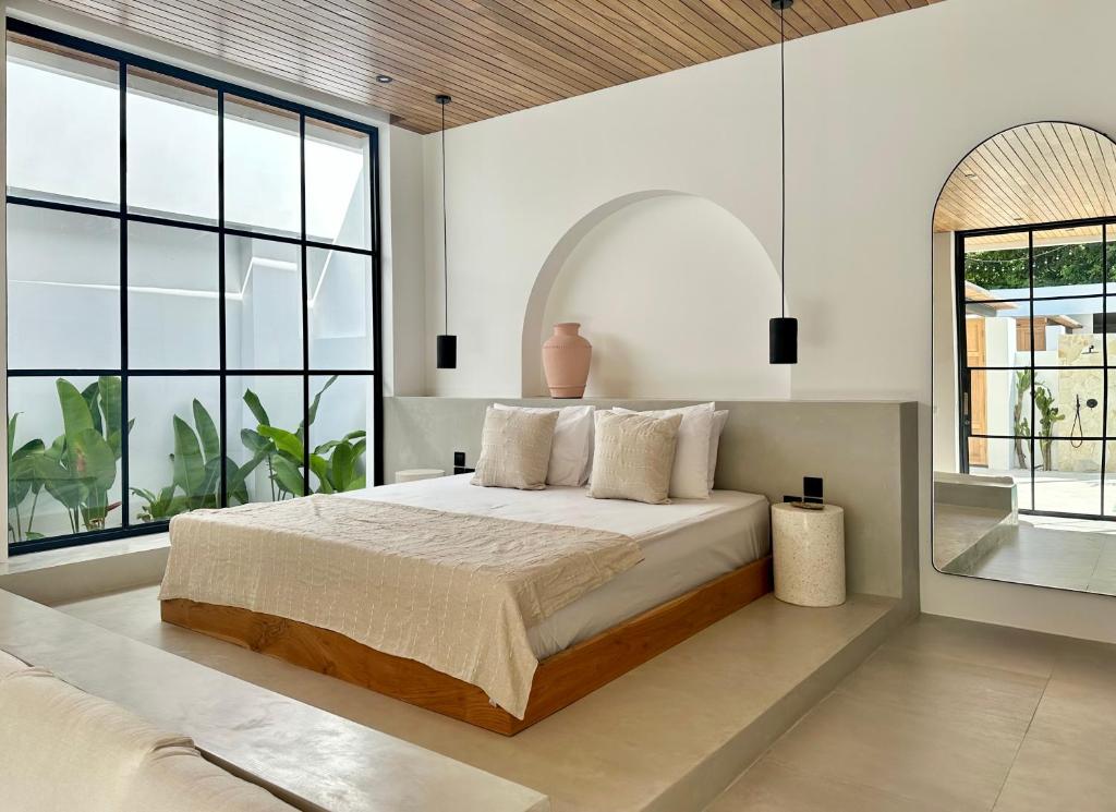 The Suites by The Young Villas - 10