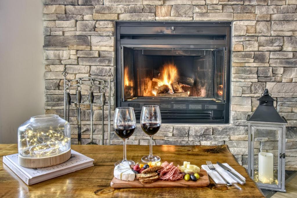 Elegant Apartment - View Tremblant Versant South photo