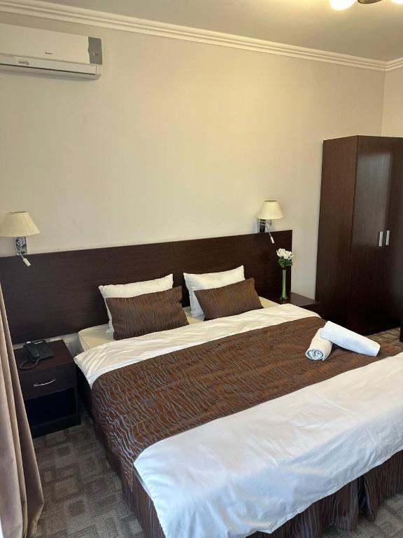 Tanzharyk Hotel - Budget Tweepersoonskamer