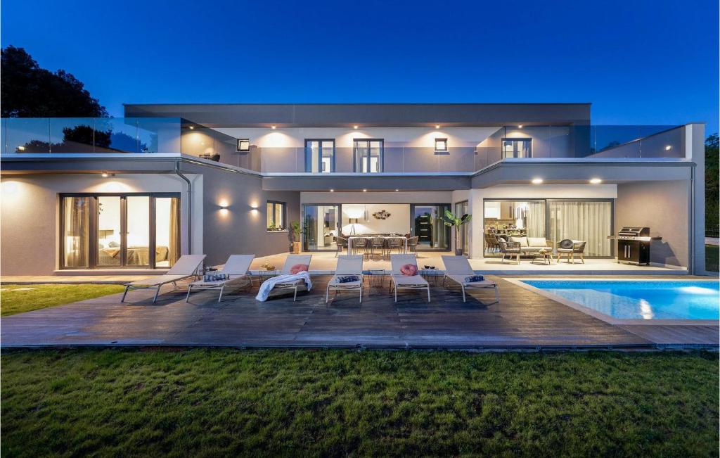Πισίνα στο ή κοντά στο Villa Borealis