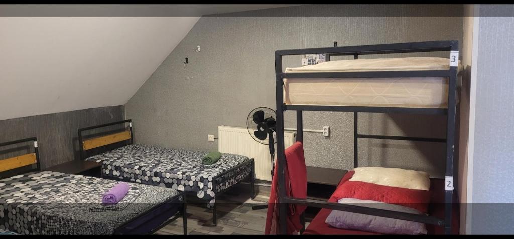 Postel nebo postele na pokoji v ubytování Kiev hostel