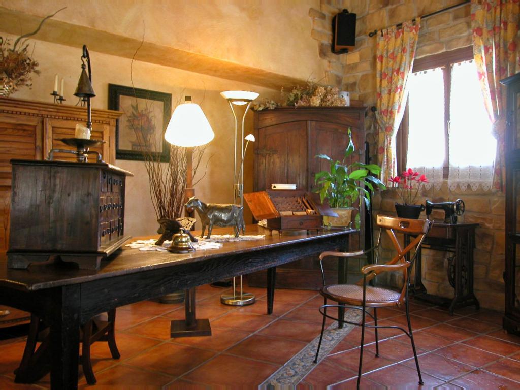 Fotografie z fotogalerie ubytování Hostal Arostegui v destinaci Garayoa