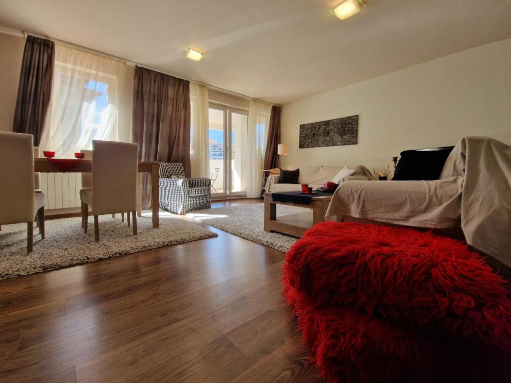 Posezení v ubytování Bansko Royal Towers - 2BD Flat with Parking by Flat Mаnager