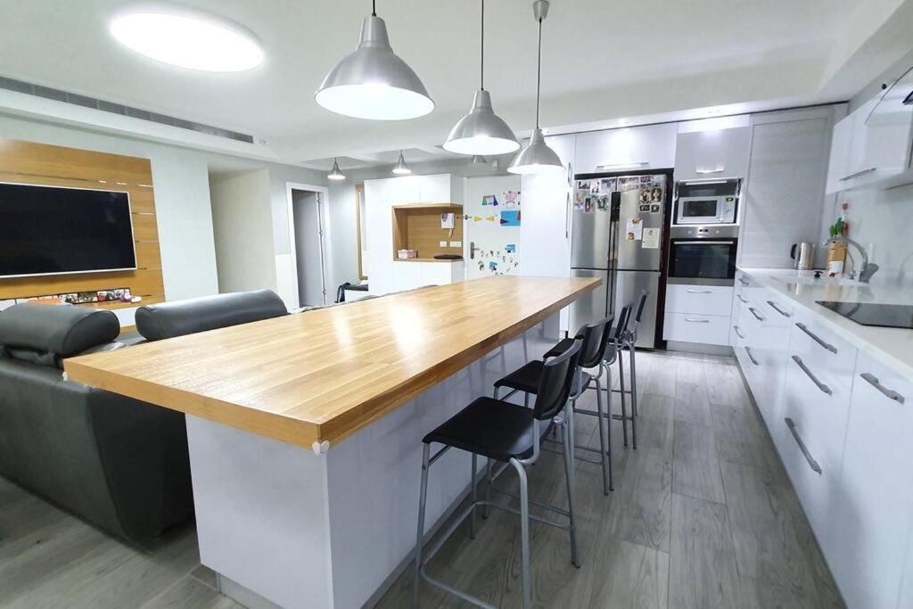 Imagine din galeria proprietății Luxury Apartment în Rishon Letzion