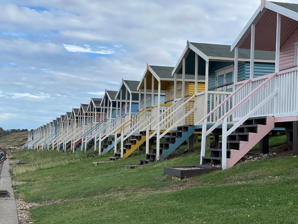 a row of beach houses on a hill at Minster Leas in Sheerness