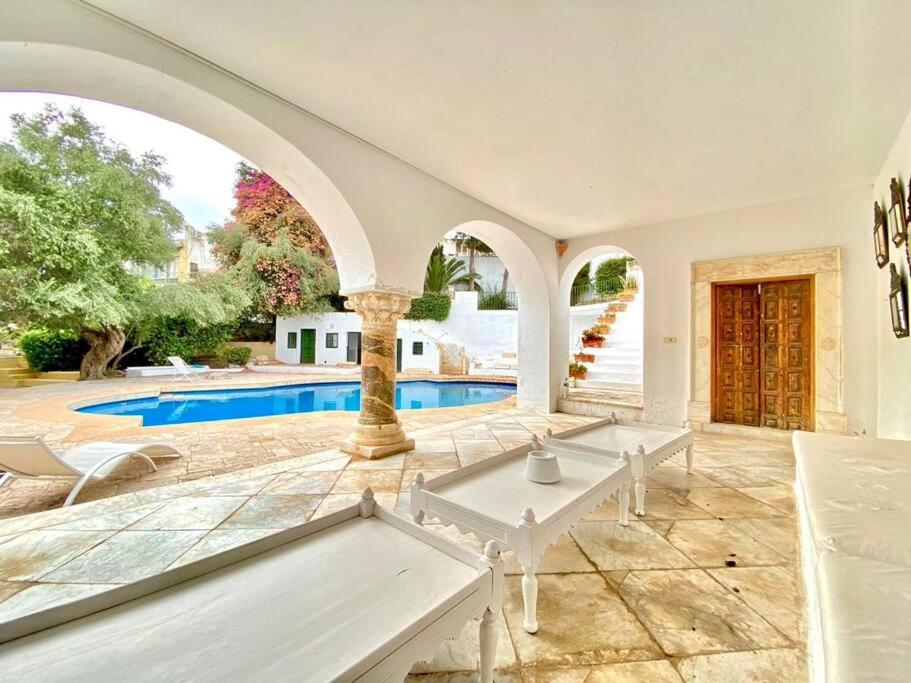 Bazén v ubytování Lella Kmar B&B avec piscine Sidi Bou Said nebo v jeho okolí