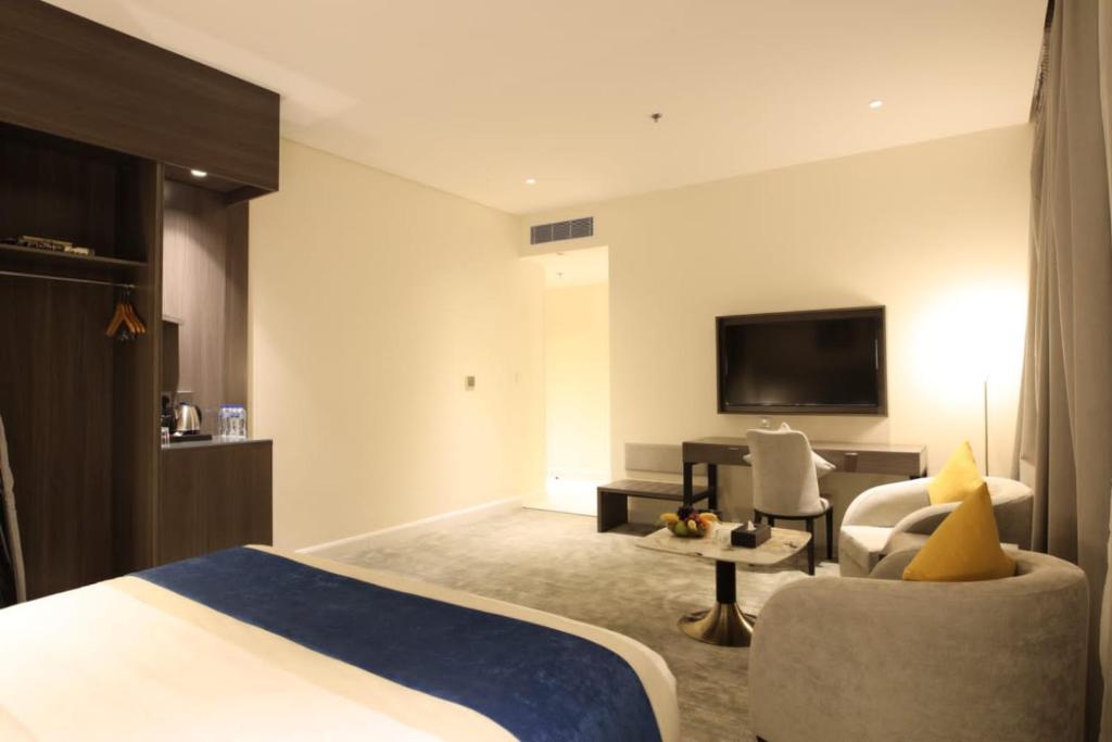 TV a/nebo společenská místnost v ubytování فندق سافوي جدة Savoye Hotel