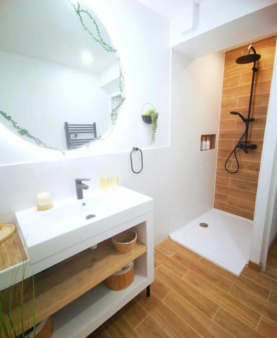 Koupelna v ubytování CASA ROSA, Un petit Cocon Catalan