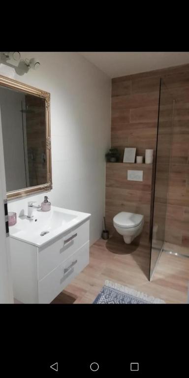 Mrągowo Pokoje Apartament - 16