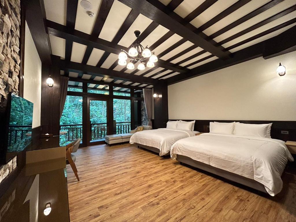 日月潭森堡萊夫莊園 - Habitación Cuádruple Con Balcón