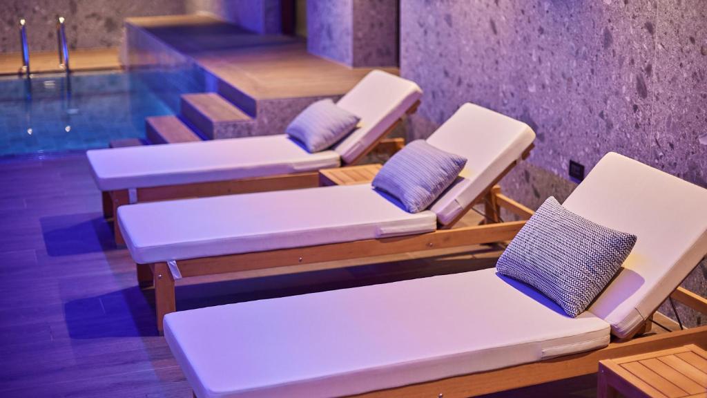 Bazén v ubytování Grey Hotel Kopaonik nebo v jeho okolí