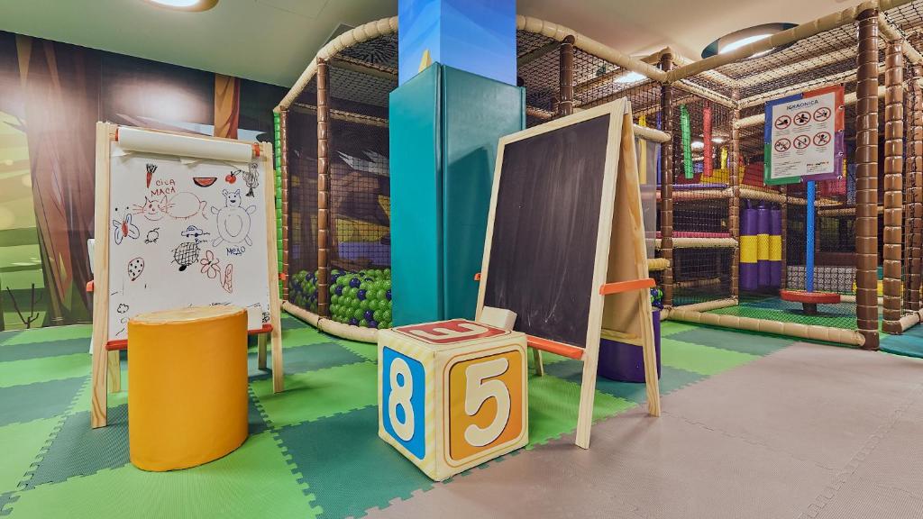 Dětský klub v ubytování Grey Hotel Kopaonik