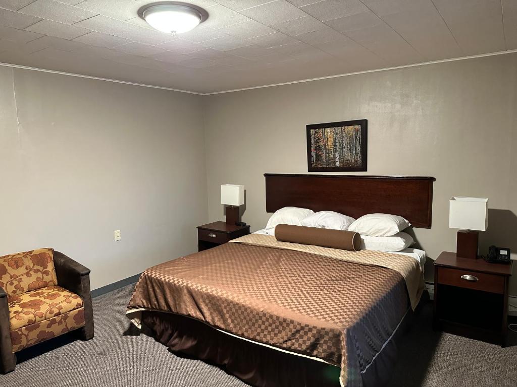 Cedar Hill Lodge - 小屋按摩浴缸单人特大床房间