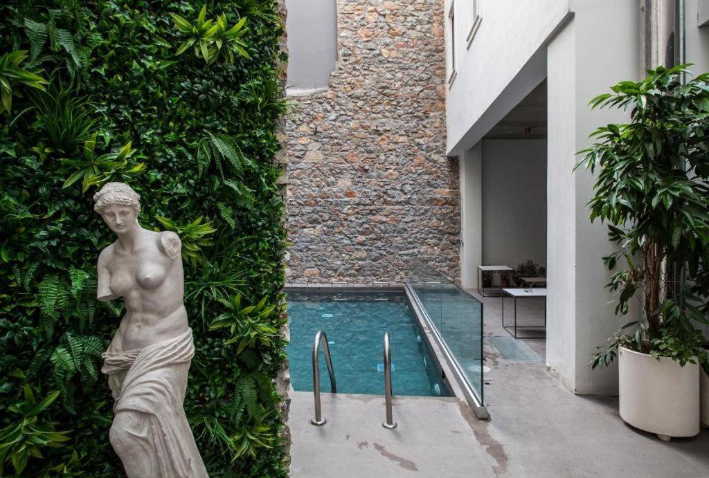 Bazén v ubytování Art Hotel Athens nebo v jeho okolí