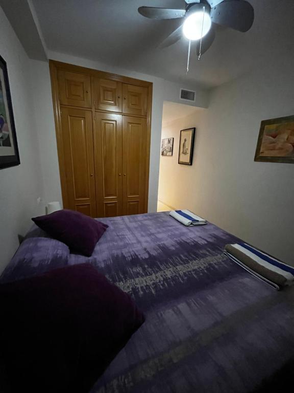 Posteľ alebo postele v izbe v ubytovaní Ideal Apartamento Manilva Playa