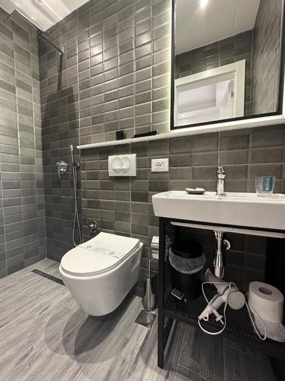 Koupelna v ubytování Peaky Hotel